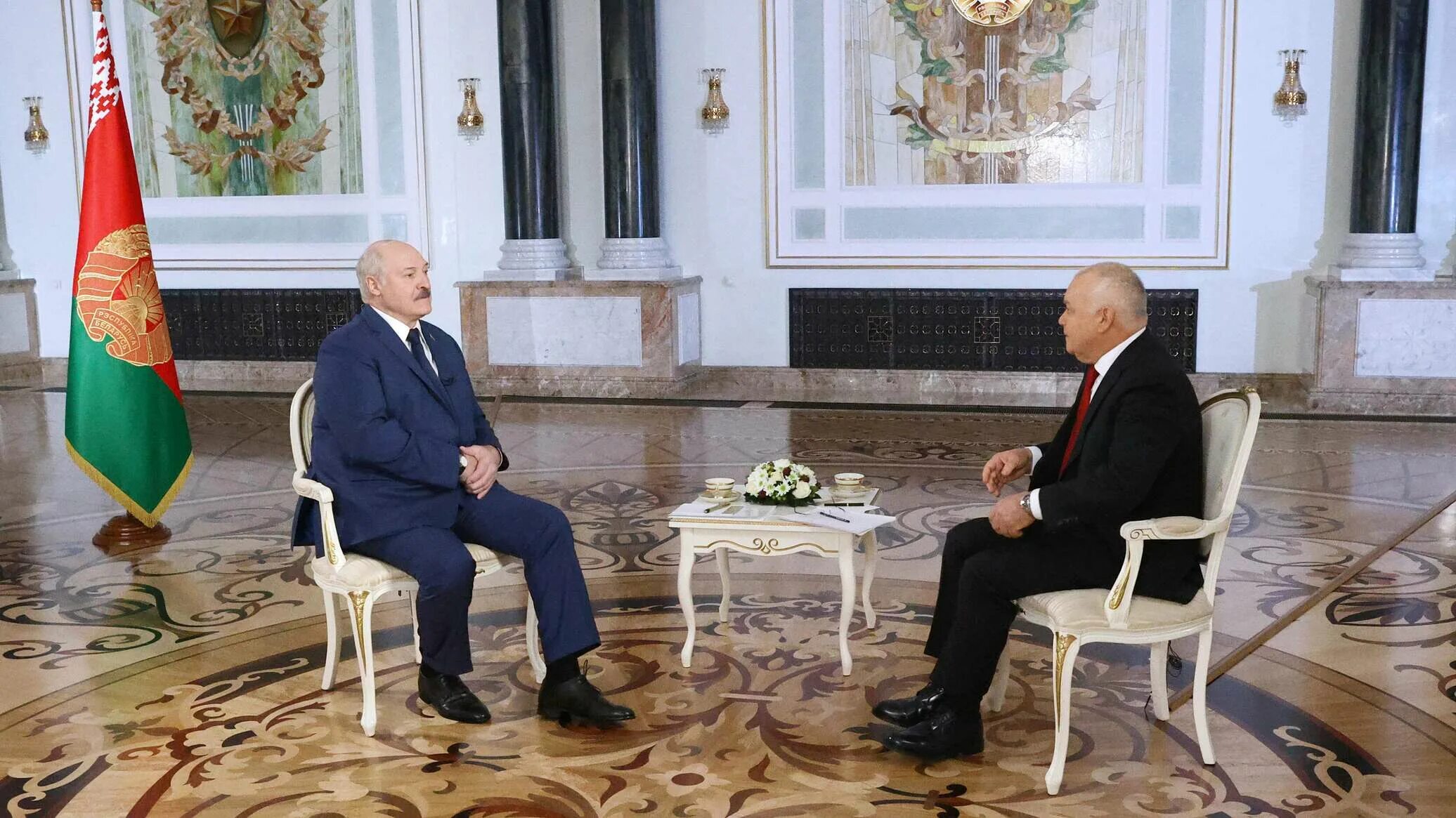 Лукашенко признали. Лукашенко. Лукашенко интервью.