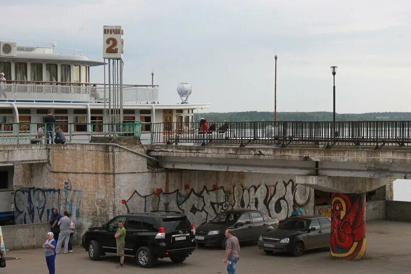 лайнер от речного вокзала. речной вокзал квартиры. соколов речной вокзал. речной вокзал магазины рядом. речной вокзал магазины рядом.