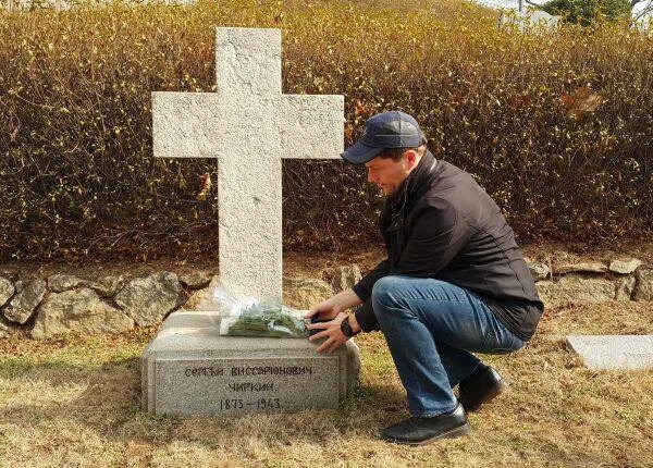 Распутье. Обелиск захоронения декабристов. Памятник декабристам в санкт-петербурге на острове голодай. Над ними нет ни камня ни креста. Над ними нет ни камня ни креста.