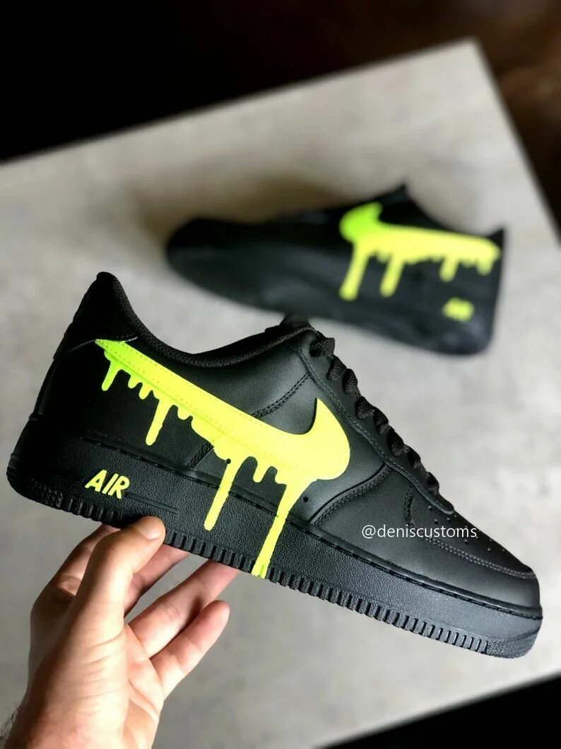 Лимитированные найки. Nike af1 черные. Nike Air Force 1 Black Yellow. Nike Air Force 1 Black Green. Кастомизация Nike Air Force 1 черные.