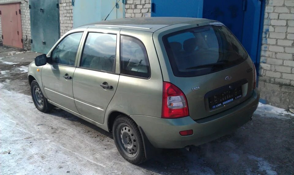 Цвета калины 2011. Калина универсал колумбийская зелень. калина универсал 2011 года. калина 1 универсал колумбийская зелень.