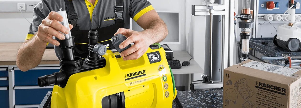 Ремонт керхеров в московской области. Керхер Karcher высокого давления. Насос мойки высокого карчер давления Керхер. Кархер к5.20распридилитель. Помпа для мойки высокого давления Керхер.