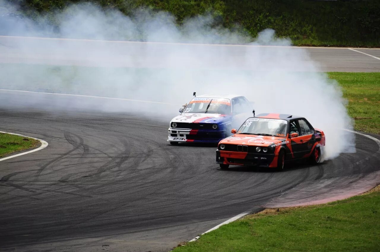 Дрифт видео. Дрифт авто. Дрифтить видео. Бмв дрифт. Дрифтить видео.