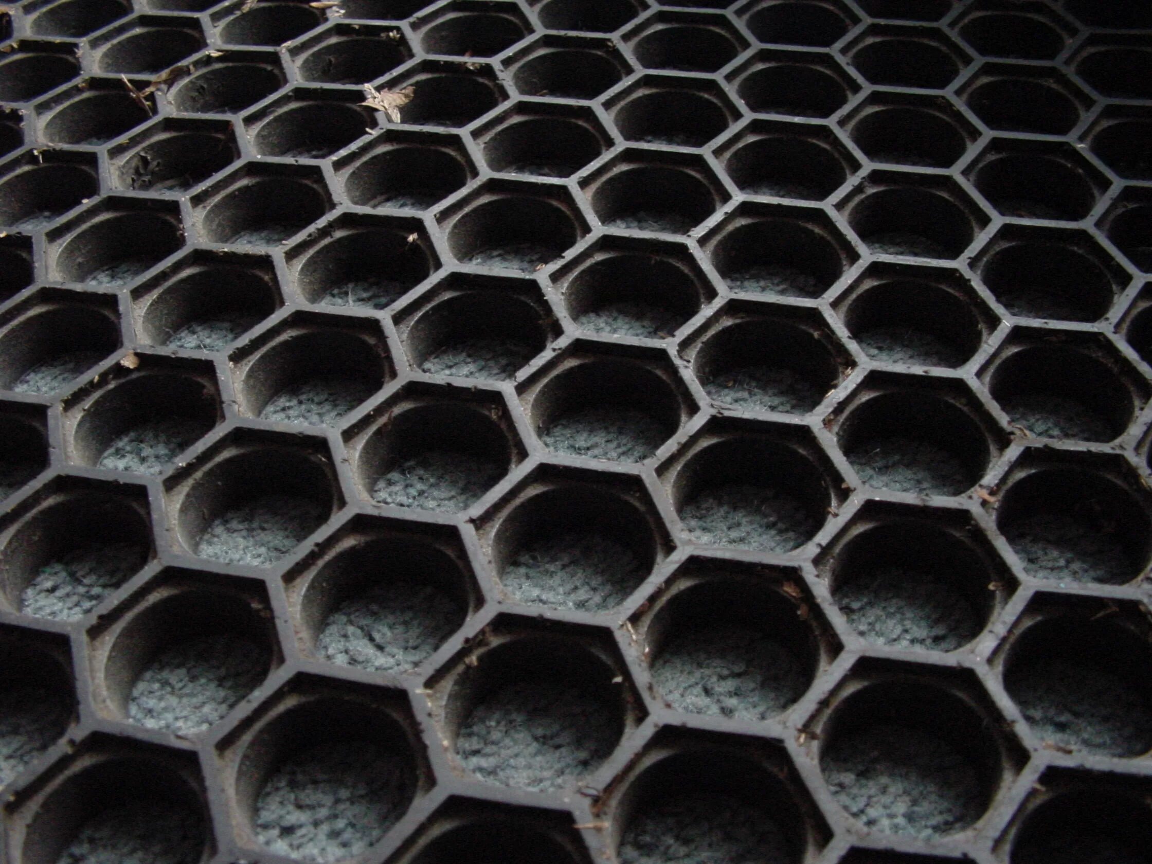 Фон соты. Соты пчел. Соты пчелиные. Трипофобия пчелиные соты. Черные соты.