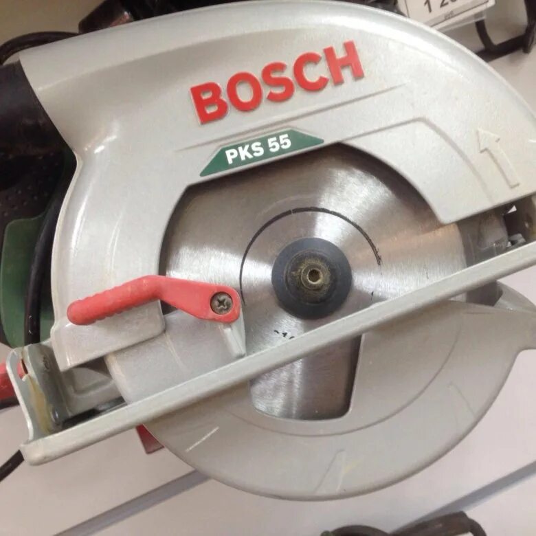 Пила циркулярная bosch pks. Bosch циркулярная пила 55. Циркулярная пила бош PKS 55. Циркулярная пила Bosch PKS 40. Циркулярная пила бош зеленая.