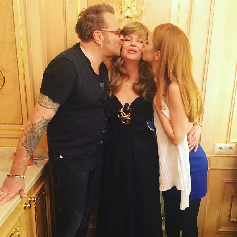 Пресняков и подольская. Подольская пресняков-младший. Пресняков с женой. Жена преснякова младшего. Ленская жена преснякова.