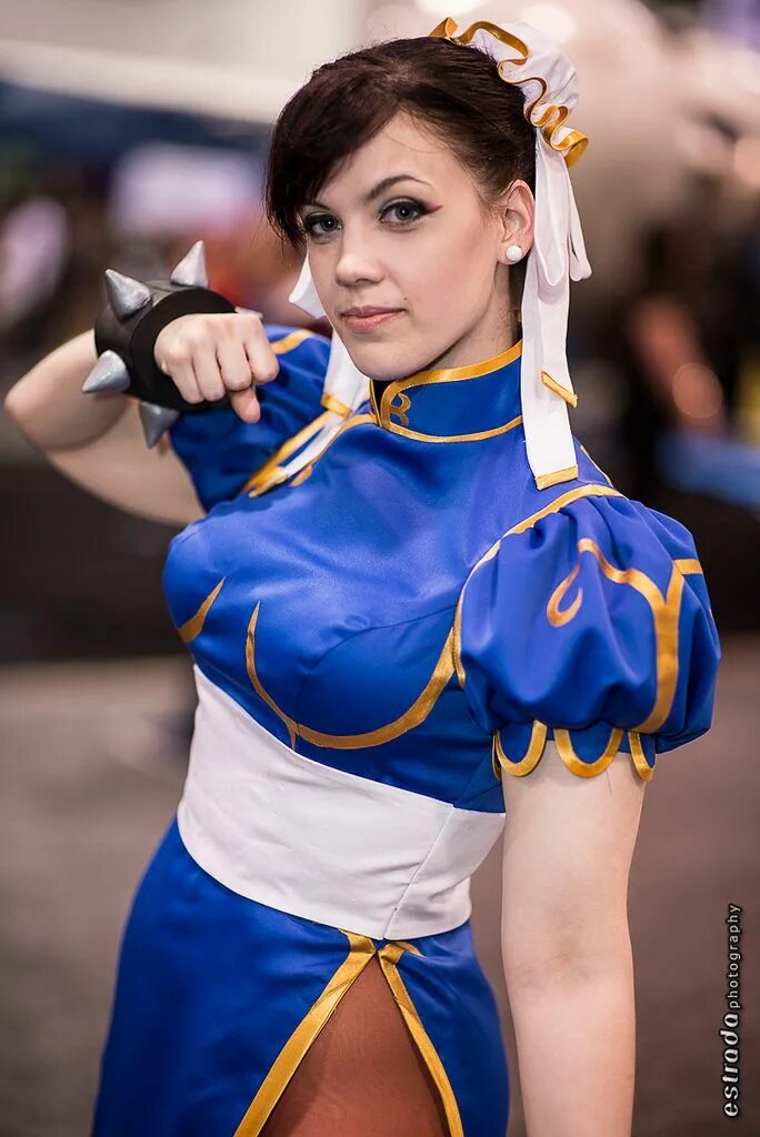 Cosplay chun. Чан ли косплей. Чун ли. Chun li Cosplay. Чан ли Street Fighter косплей.