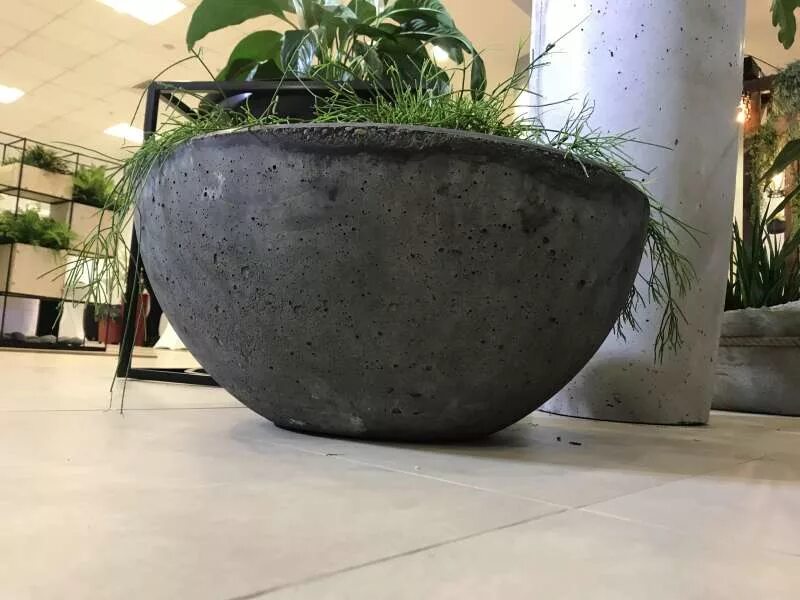 Бетонные горшки для цветов. Кашпо вингарден. Кашпо urban beton. Бетонные кашпо для цветов. Бетонные горшки для цветов.