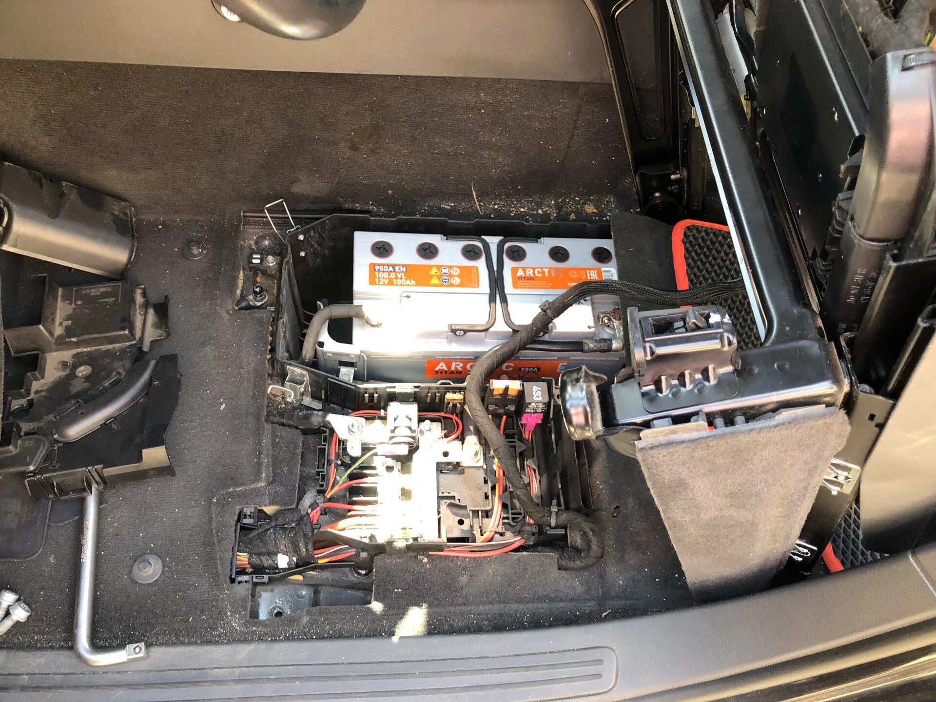 Аккумулятор туарег 3. Акб на туарег 3.0 дизель. аккумулятор vw touareg 3.0 tdi 2008.