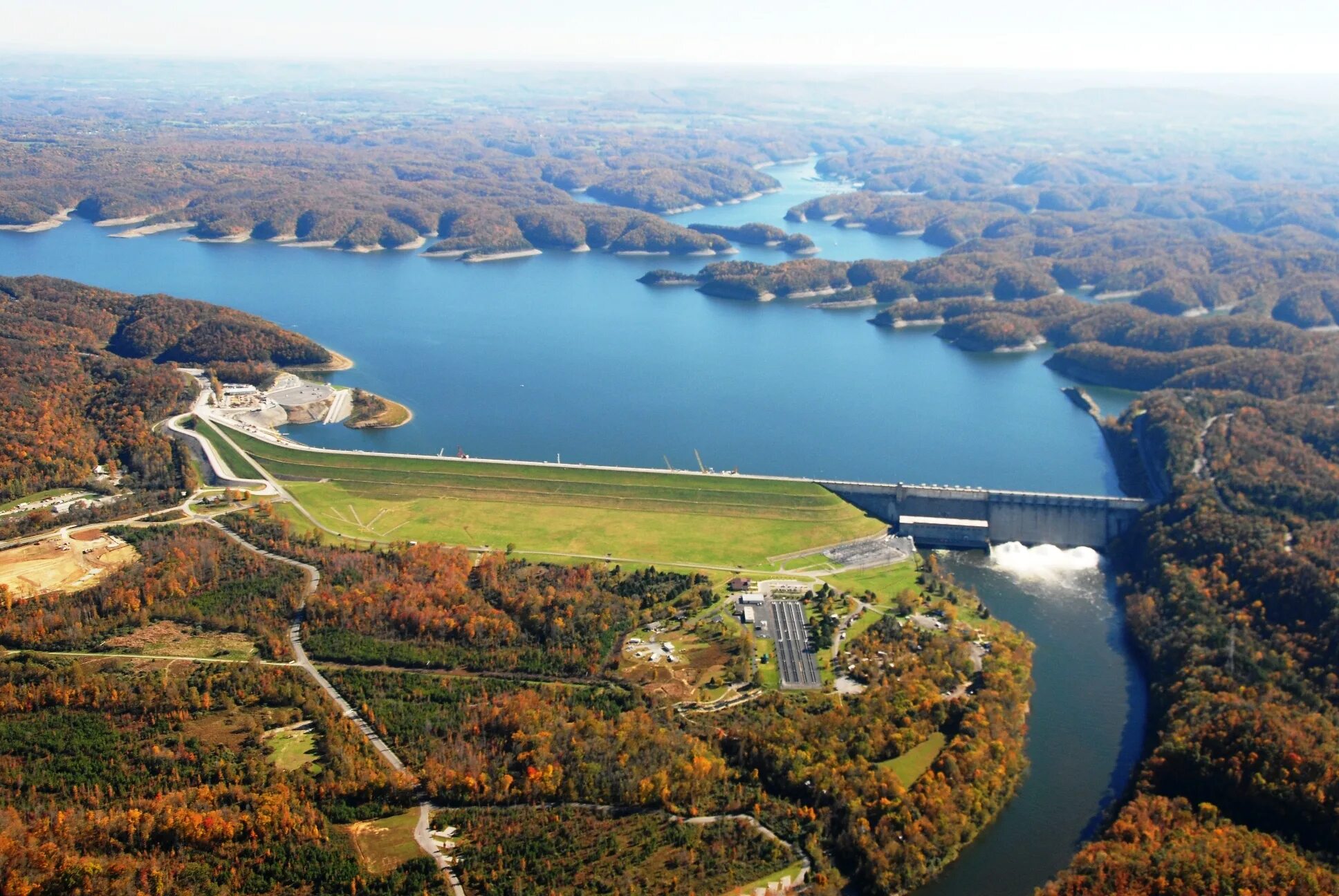 Водохранилища европы. Озеро Камберленд. Озеро Кентукки. Камберленд фото. Оуэнсборо Кентукки.