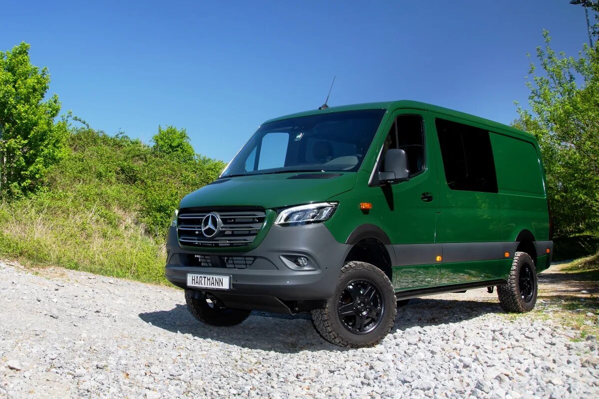 Мерседес спринтер 4. Mercedes Sprinter 4x4. Mercedes Sprinter 4x4 2021. Mercedes Sprinter 4 4. Полноприводный Мерседес Спринтер 4х4.