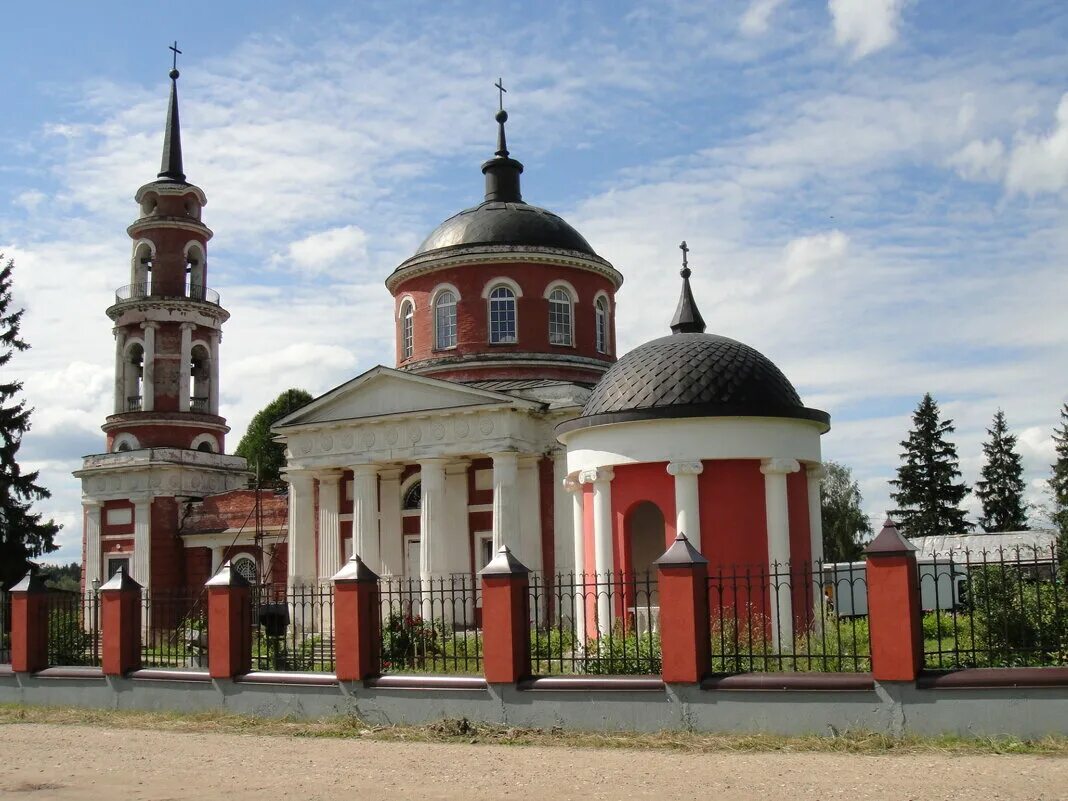церковь ахтырка хотьково. церковь ахтырка хотьково. усадьба ахтырка сергиево-посадский район. ахтырка усадьба трубецких. усадьба ахтырка сергиево-посадский район.