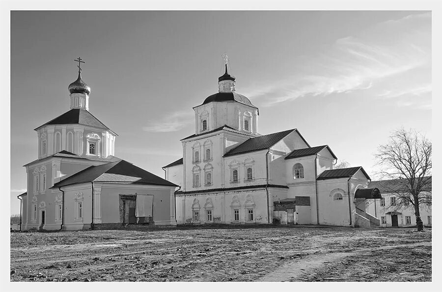 Свято николаевский мужской монастырь рыльск. Рыльский Свято-Николаевский монастырь. Монастырь Рыльский Свято-Николаевский мужской монастырь. Свято Николаевский монастырь Рыльск. Храм Рыльск мужской монастырь.