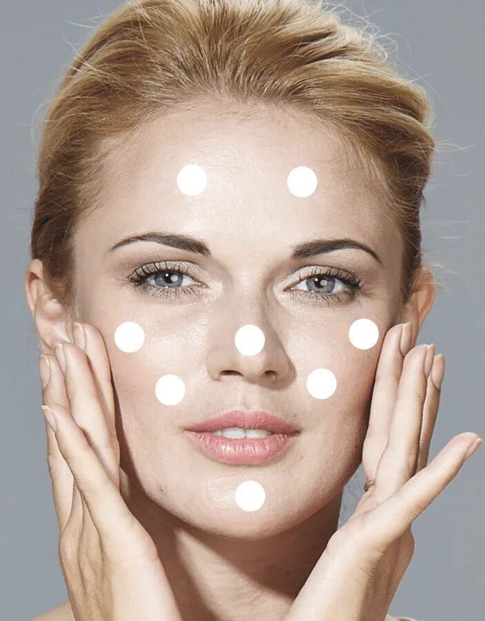 Нанесение краски точечной структурой. Наносим базу под макияж. Скульптор для макияжа. Точечное нанесение тона. Точечное нанесение.