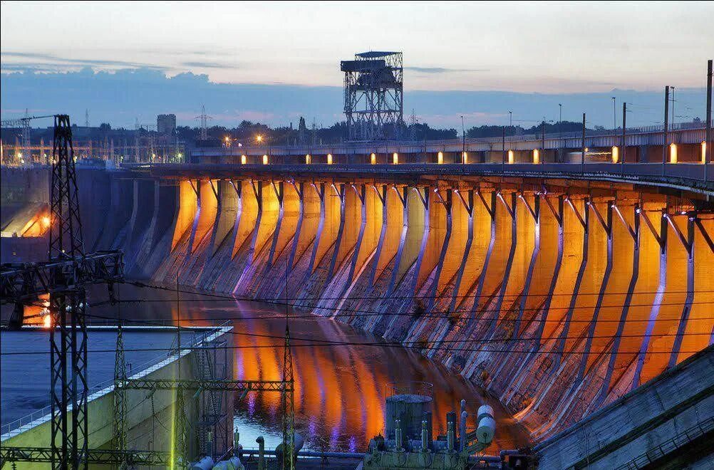 Река енисей красноярская гэс. Дивногорская гэс красноярск. Река енисей гэс. Каком году построена гэс. Саяно шушенская плотина.