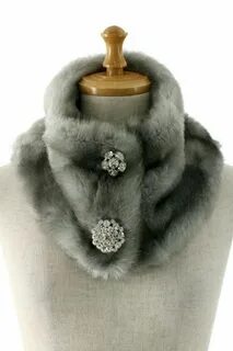 Меховая манишка
