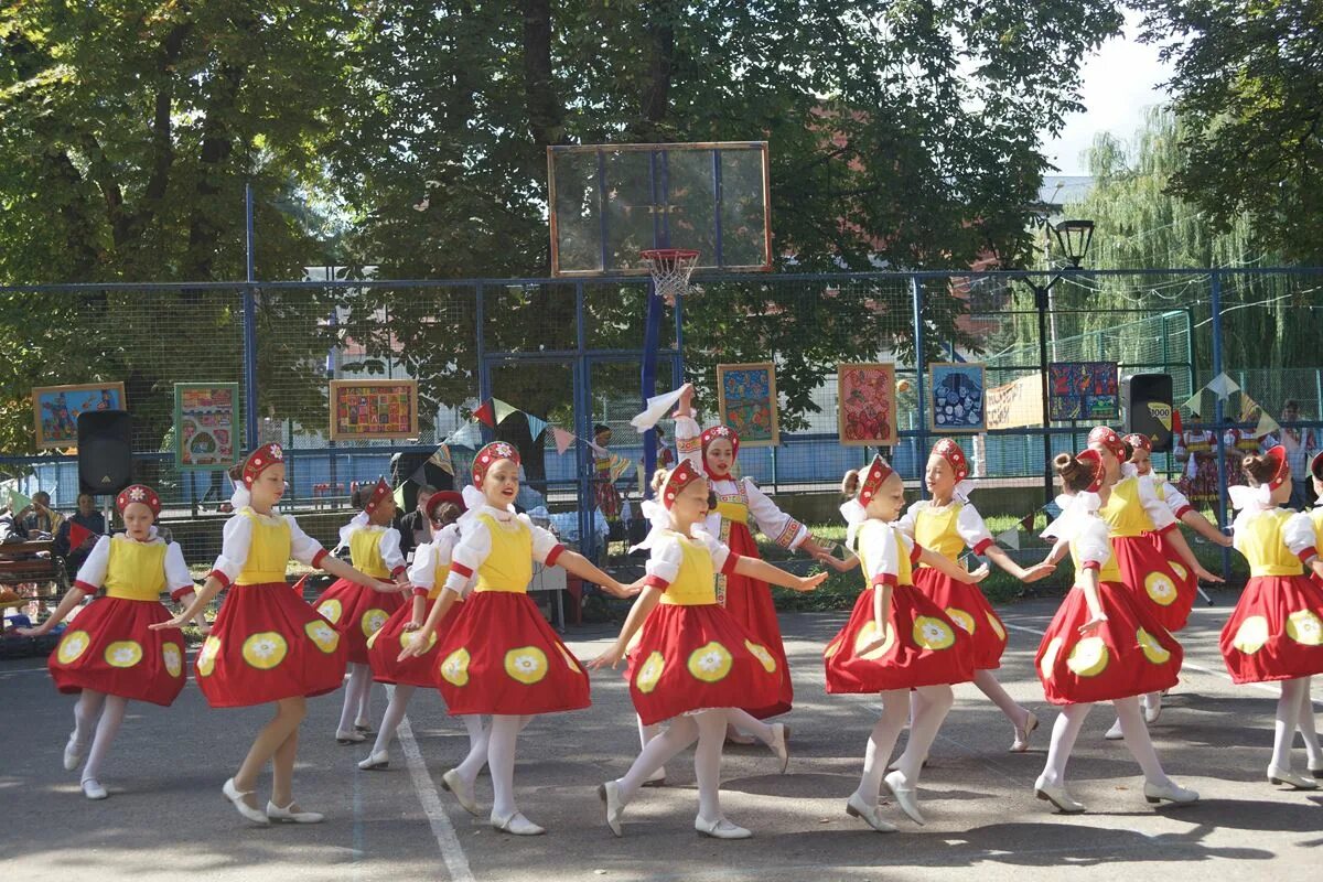 мода школьников 2022. стипендиаты города называевска 2022. 70 лет дворец пионеров. юбилей дворца пионеров курск. дворец пионеров и школьников курск конкурсы.