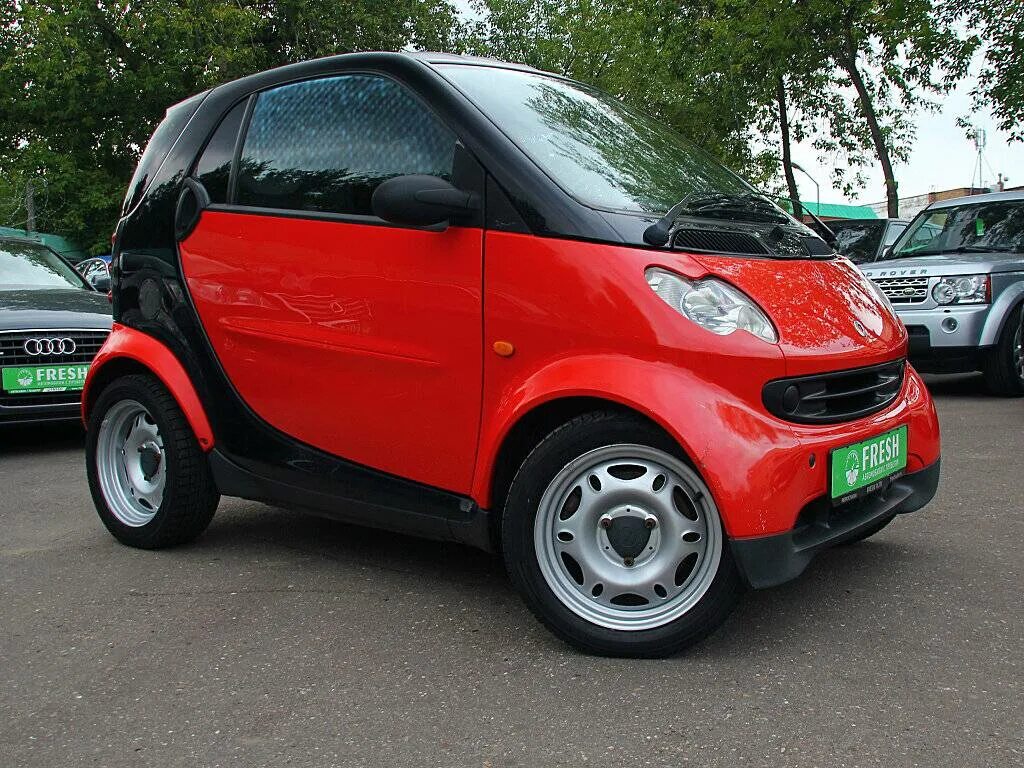 Купить смарт 1. Smart Fortwo 2003. Smart Fortwo i 2003. Smart Fortwo 2003 Coupe. Smart Fortwo 2015 Red.