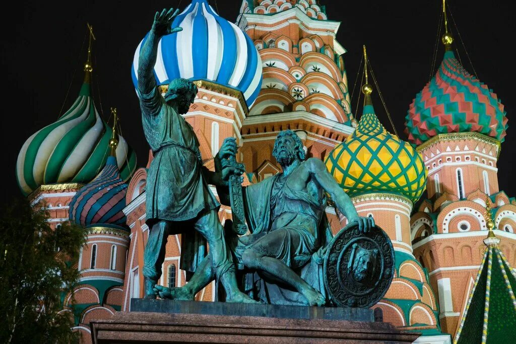 памятник кузьме минину и дмитрию пожарскому в москве. памятник минину и пожарскому на красной площади в москве. памятник минину и пожарскому на красной площади в москве. памятник минину и пожарскому. памятник минину и пожарскому в москве.