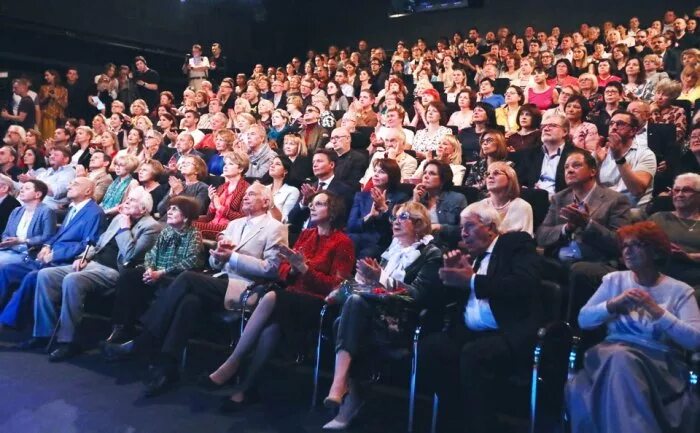 Театр Вахтангова новая сцена. Сбор труппы театра им. Вахтангова. Театр Вахтангова сцена. Театр Вахтангова сбор труппы 2020. Труппа вахтангова