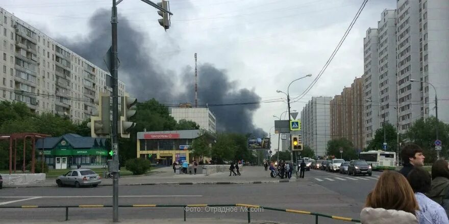 Пожар в коптево сегодня. Пожар в районе Отрадное. Отрадное 2005. Пожар в Отрадном сейчас.