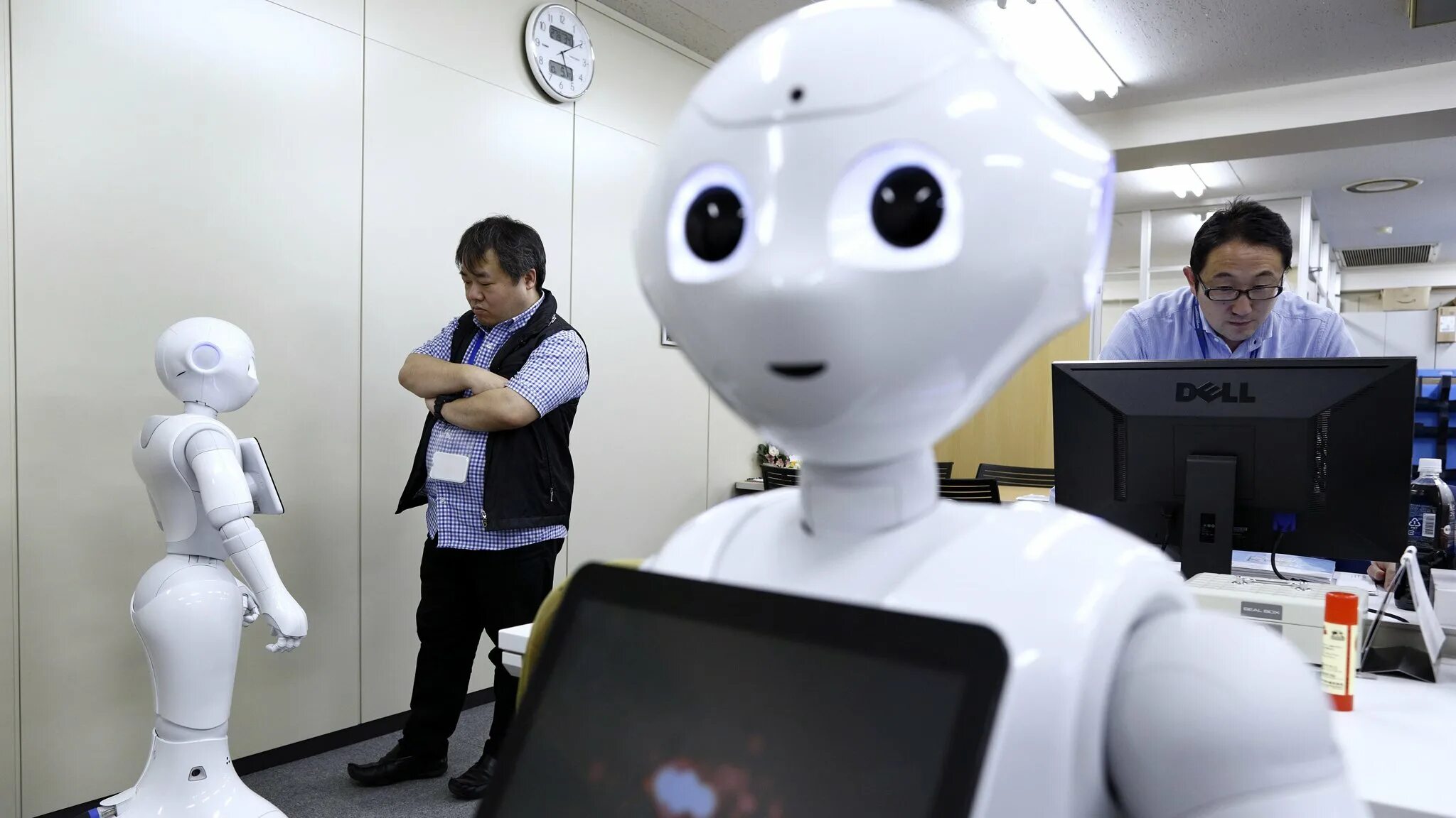 Робот тотала. Keep robot. Keep robot. Робототехник профессия. Keep robot.