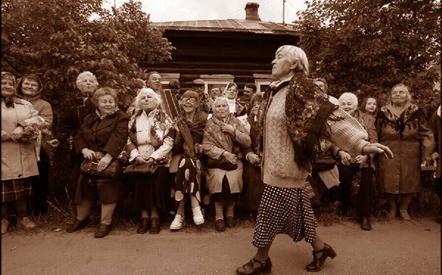 Старая согласилась. Редкие старинные фото. Старики друзья. Старая фотокарточка. Советские фотографии.