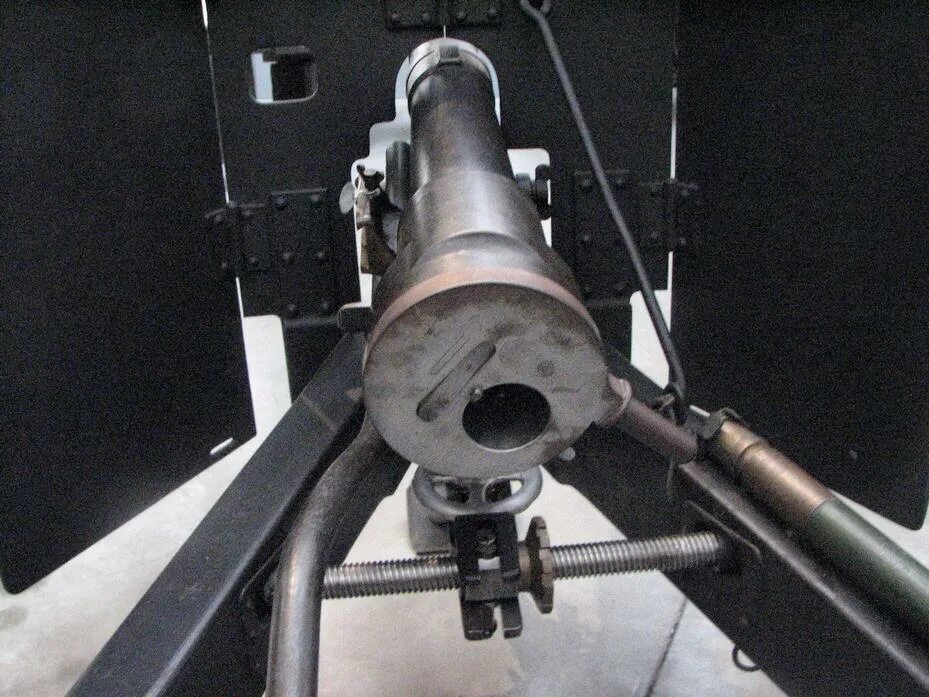 37-Мм пушки «Максима-Норденфельдта». Пушка Гочкиса 37 мм морская. 37 Мм траншейная пушка mle 1916. Пушка 37mm. WZ Бофорс.