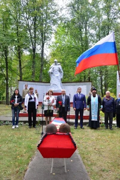 Партизанский дуб в навлинском районе. Погода салтановка брянская. Погода салтановка брянская. Погода салтановка брянская. Сквер в салтановке.