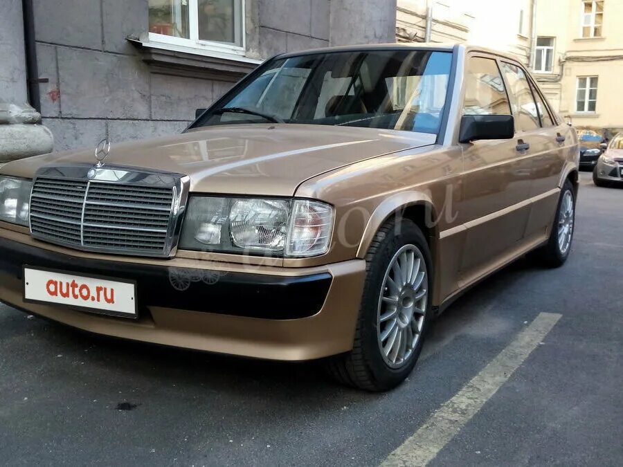 Купить б/у Mercedes-Benz W124 1984-1993 220 2.2 AT (150 л.с.) бензин автомат в М