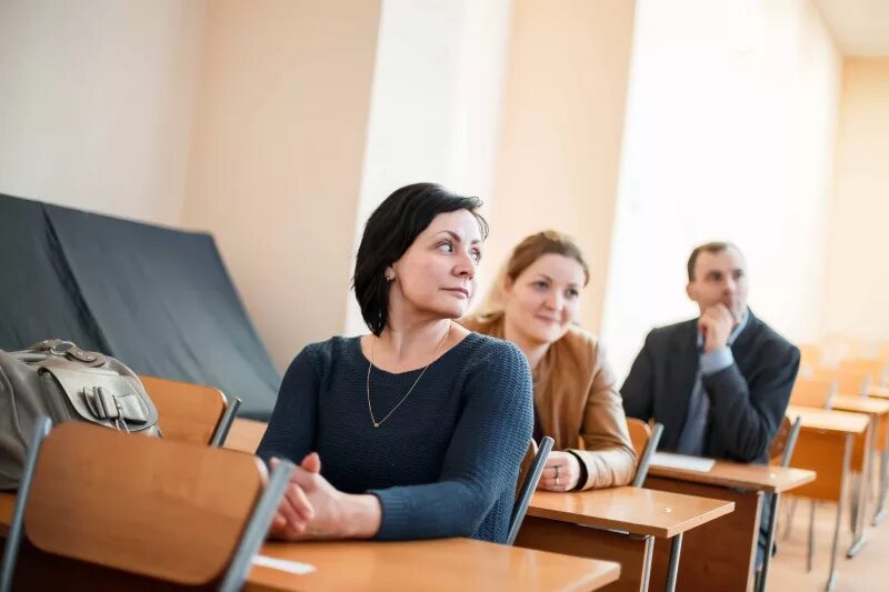 Работа преподаватель вуза москва. Преподавание в вузе. Преподаватель в университете. Выставка "работы преподавателей " в вузе. Работа преподаватель вуза москва.