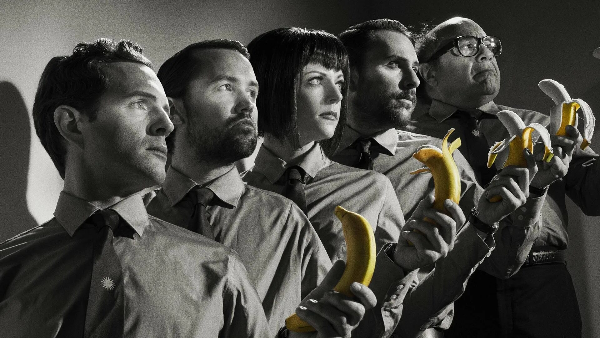 It s always day one. В филадельфии всегда солнечно сериал. its always sunny in philadelphia. в филадельфии всегда солнечно постер. в филадельфии всегда солнечно сериал постер.