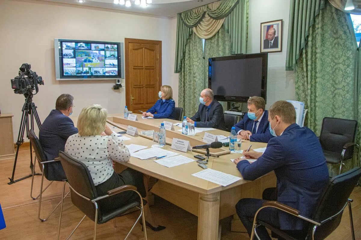 Фотографии членов правительства Республики Хакасия. Обстановка в Хакасии сейчас. Ростехнадзор Хакасия 2005 год. Новости Хакасии 19 Rus info.