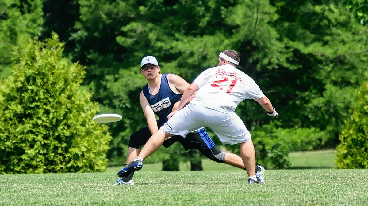 Фрисби академический екатеринбург. Николай елисеев алтимат. Бенженин фрисби. Фрисби академический екатеринбург. Frisbee мессенджер.