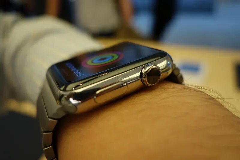 Apple watch 7000 series. Digital crown на эппл вотч. Digital crown в apple watch что это такое. Digital crown слева на apple watch что такое. Часы диджитал кроун круглые.