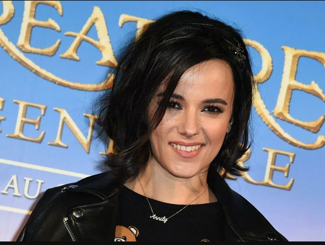 Ализе сейчас 2025. Alizee сейчас. alizee певица 2025. ализе сейчас 2025. alizee сейчас 2025.