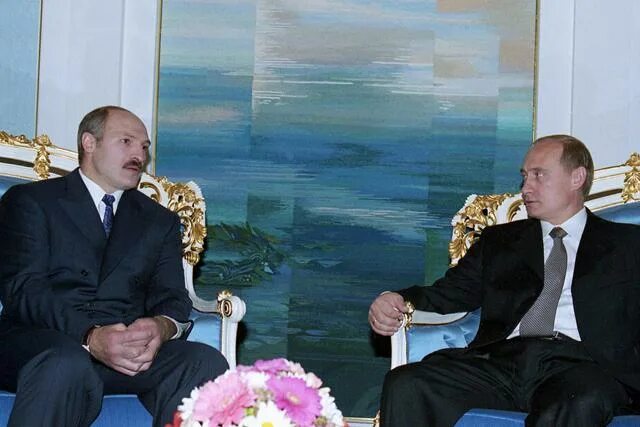 Сколько лет лукашенко в 2025 году. Лукашенко 1999. лукашенко в оренбурге в 1999. пресс служба лукашенко.
