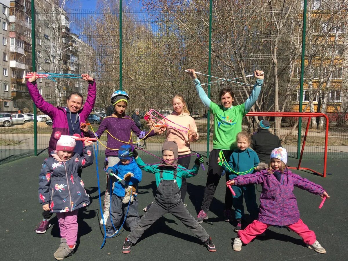 Спортивные движения. Спорт порт нижний новгород. Спорт в каждый двор нижний новгород. Спорт в каждый двор нижний новгород. Занятие спортом нижний новгород.