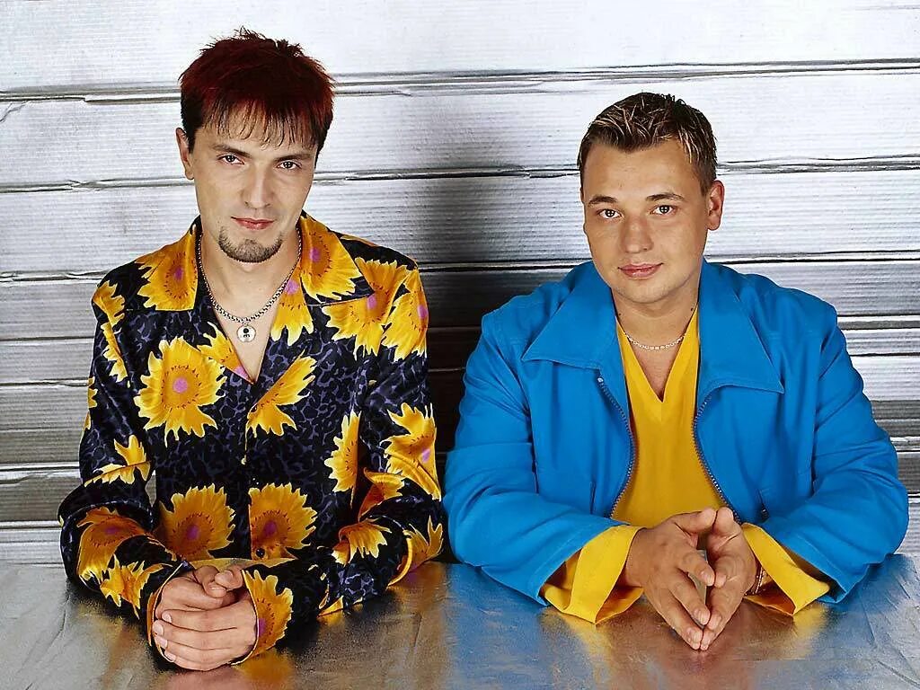 Руки вверх бит. Руки вверх жуков и потехин. группа руки вверх 1995.