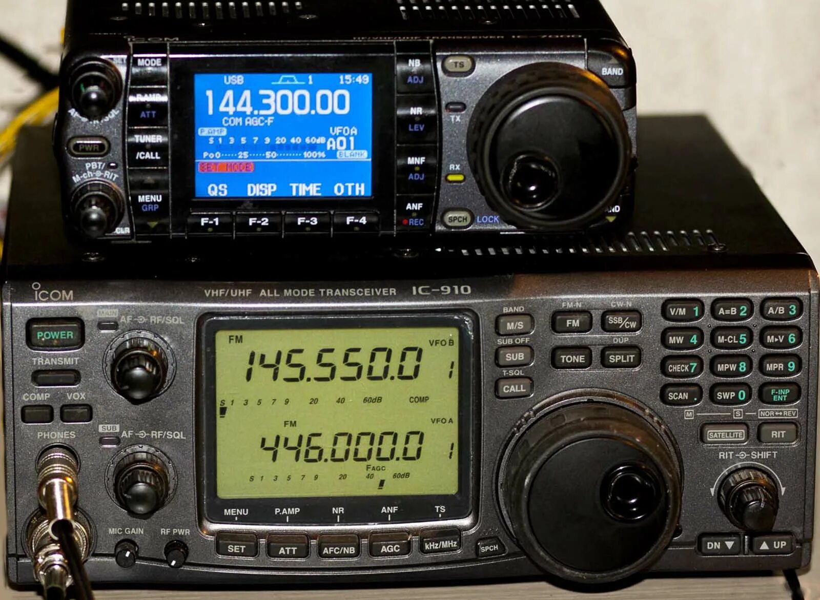 Icom ic-910. Icom 7000. Ic-910 трансивер. Трансиверы УКВ Icom. Куплю б трансиверы