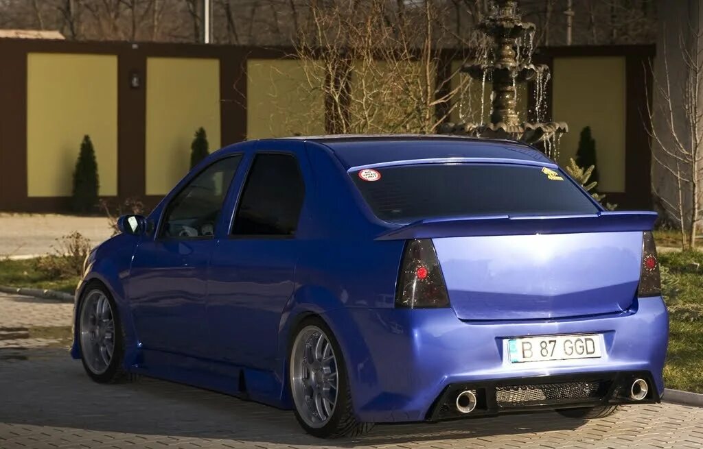 Обвес на рено логан 1. Прокачанный рено логан. Тюнинговый рено логан 1. Renault logan tuning. Тюнинг рено логан 1 поколения.
