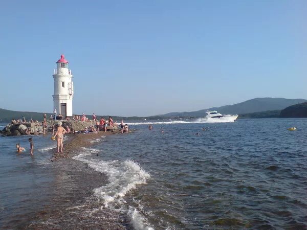 Пляж маяк владивосток. Токаревский маяк (эгершельд). Пляж маяк владивосток. Пляж на токаревском маяке владивосток. Мыс токаревского владивосток пляж.