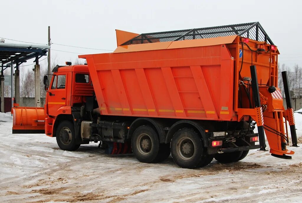 Кдм-7881. Комбинированная дорожная машина кдм 76-10. Самосвал кдм. Самосвал камаз 65115 кдм. Камаз 6522 кдм.