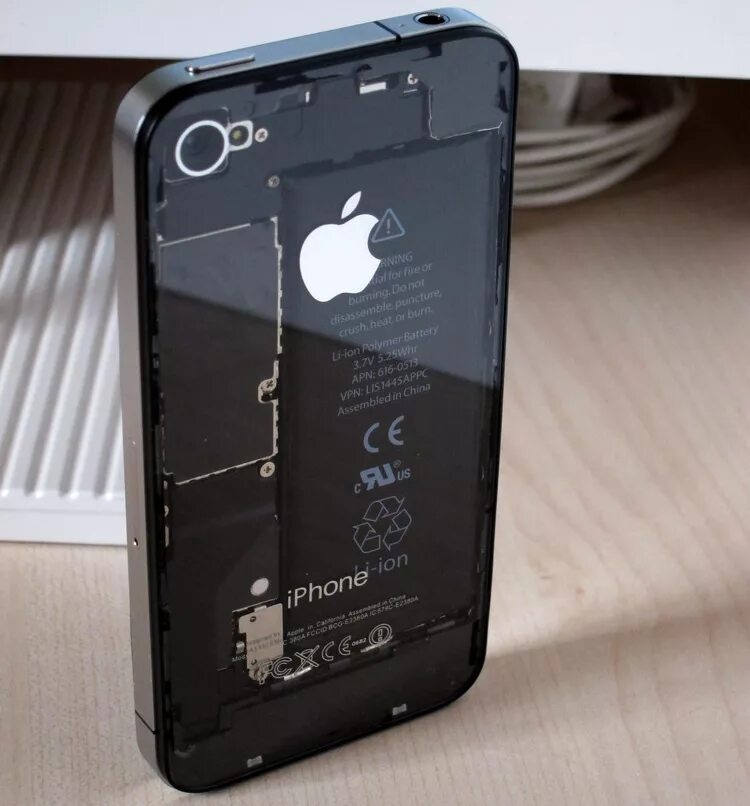 Корпус apple iphone. Прозрачный корпус iphone 4s. Корпус на iphone 4s. Корпус айфон 4. Айфон 4s в 2012.
