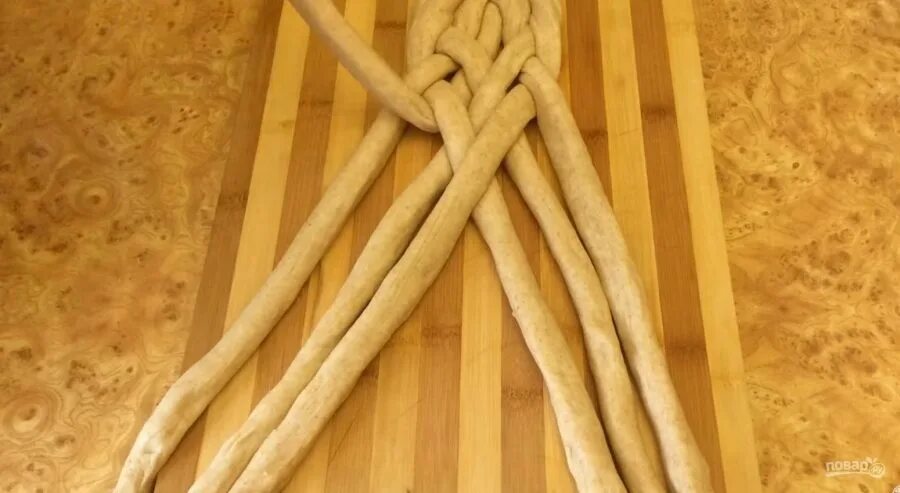 Braiding Challahs: Three Strand Crown & Round & The Best Honey Challah Recipe Ch