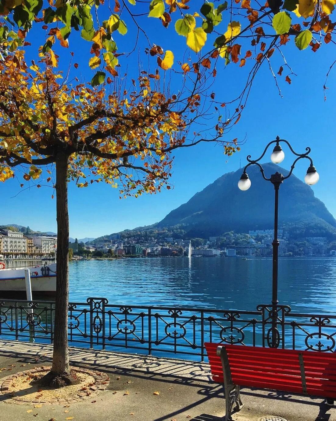Лугано швейцария. Лугано город в швейцарии. Lugano швейцария озеро. Лугано город в швейцарии. Lugano город швейцарии.