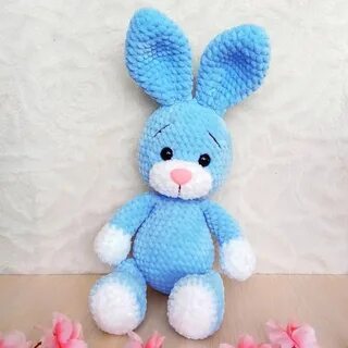 Игрушка заяц из пряжи