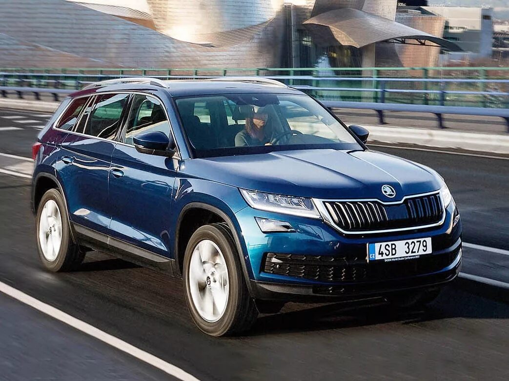 Шкода паркетник. Новая Шкода кроссовер. Новая Skoda паркетник. Кроссоверы 24 года