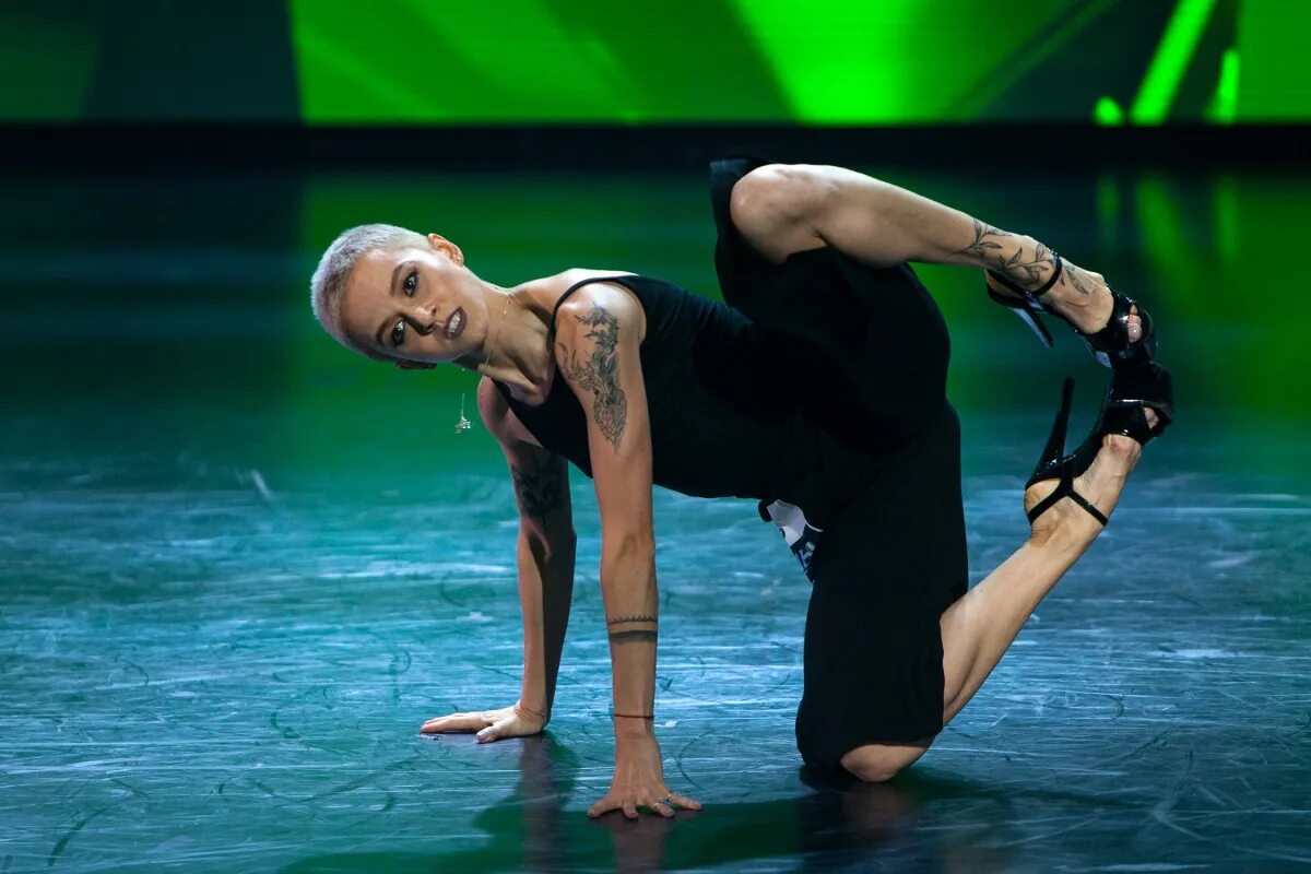 издательство фантастика книжный клуб. танцор января. танцор января. фогель танцор тнт. танцы на тнт.