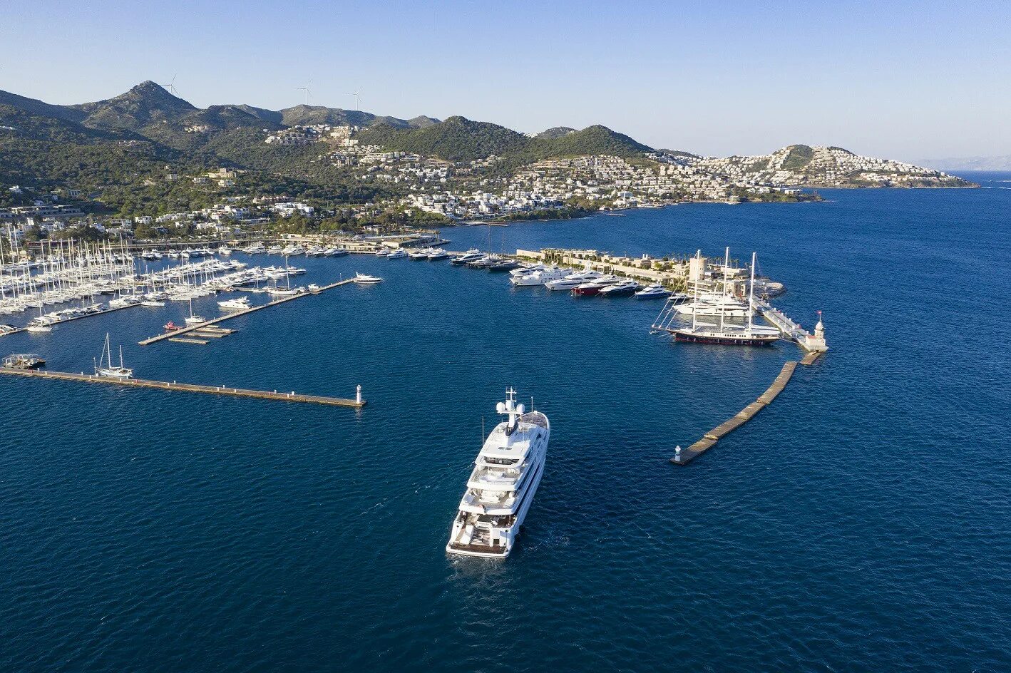 Порт ялыкавак бодрум. Набережная ялыкавак бодрум. Bodrum marina. Bodrum marina. Marina yacht club бодрум.